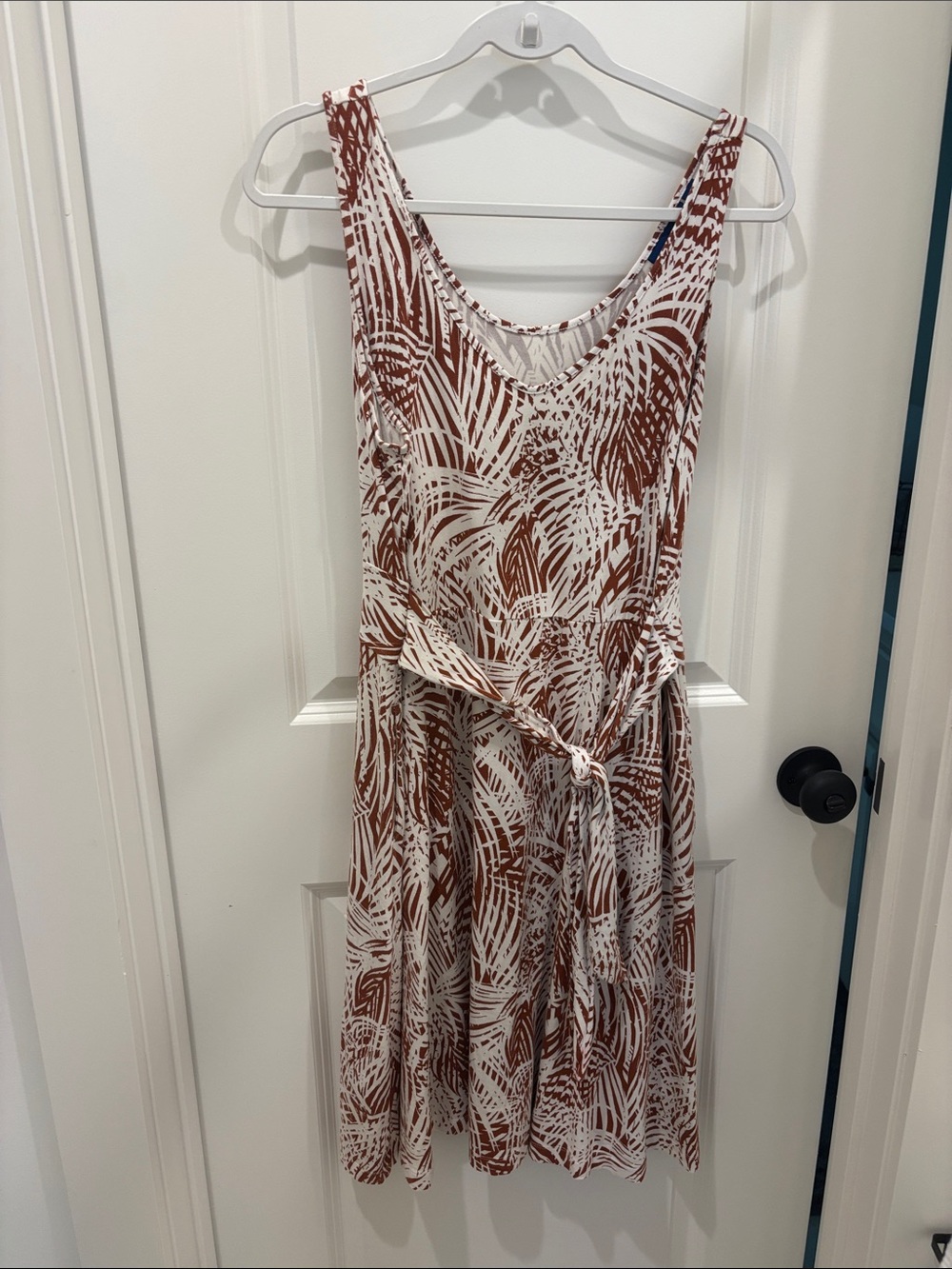 Sleeveless Palm-Print Tank Dress in Rust and Cream